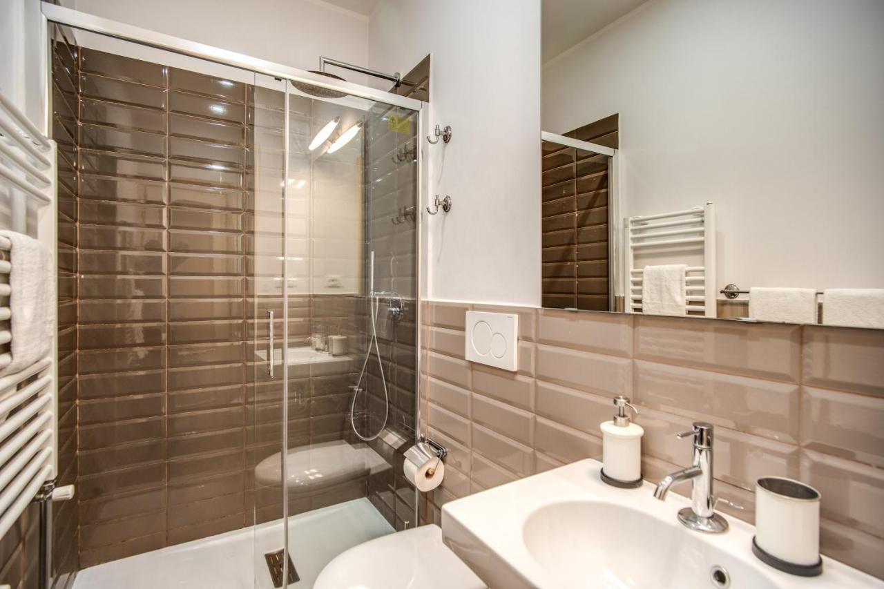 Downtown Srl - Cinque Terre New Liberty Apartment La Spezia Bagian luar foto
