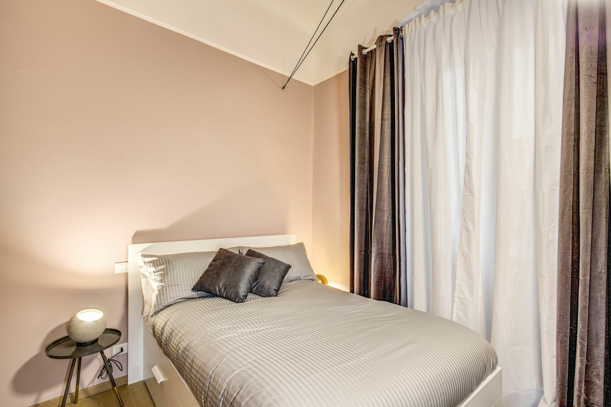 Downtown Srl - Cinque Terre New Liberty Apartment La Spezia Bagian luar foto